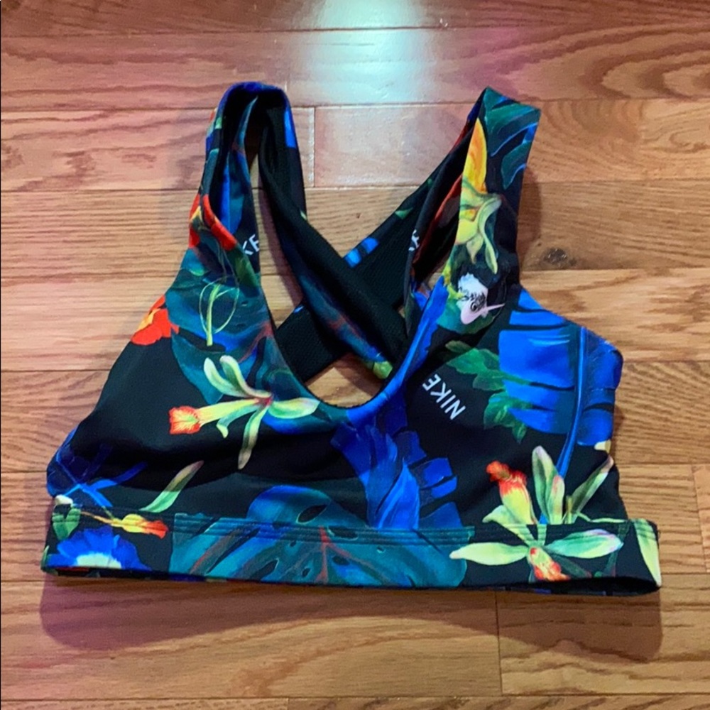 Nike strappy  sports bra